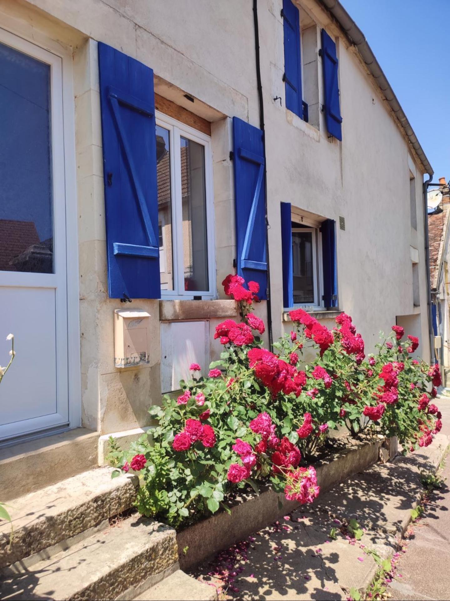 Gite En Plein Coeur Du Vignoble Chablisien Courgis エクステリア 写真
